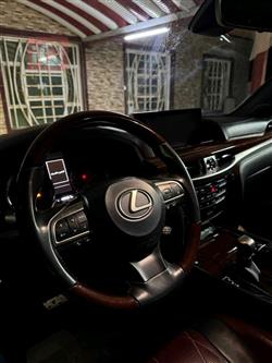 Lexus LX